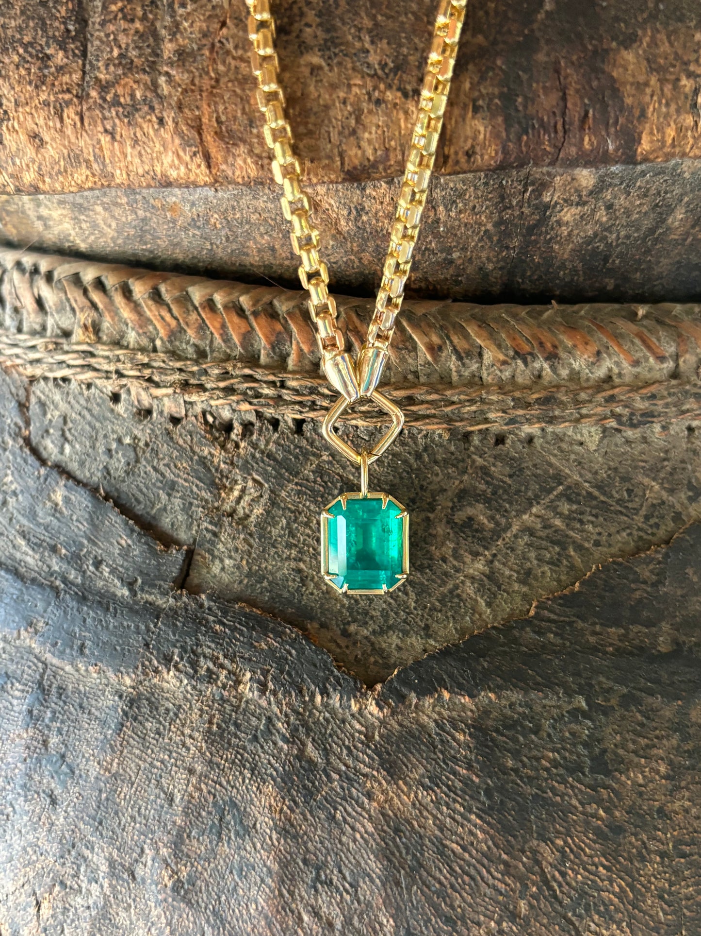 Venetian Box Chain Medium