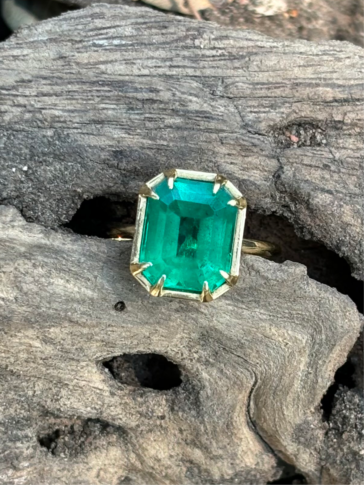 Solitaire Ring N/S Emerald